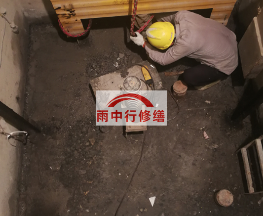 徐州电梯井漏水抗渗防霉堵漏材料的施工方法